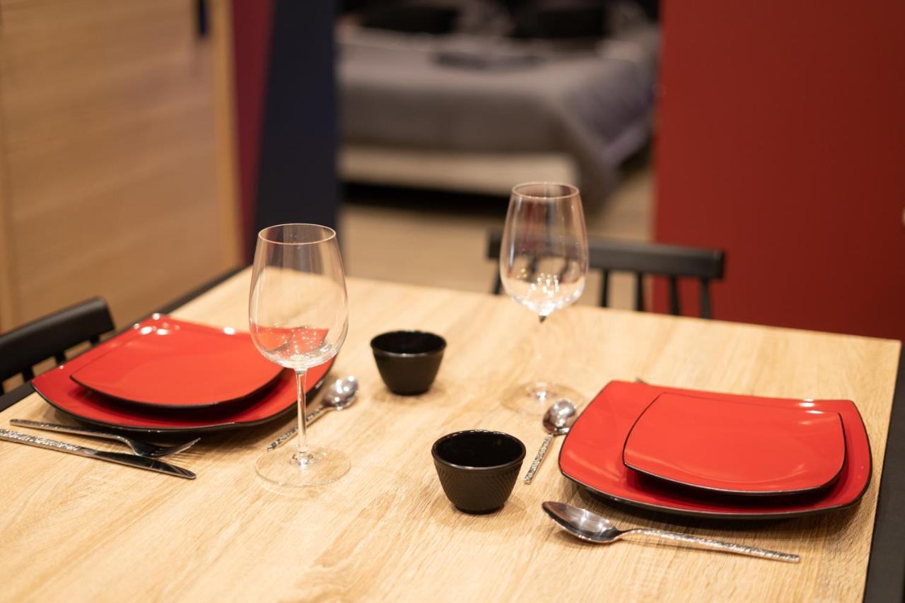 Apartamento Capsule Japon - Jacuzzi - Netflix & Ecran Cinema - Xbox Trith-Saint-Leger Exterior foto